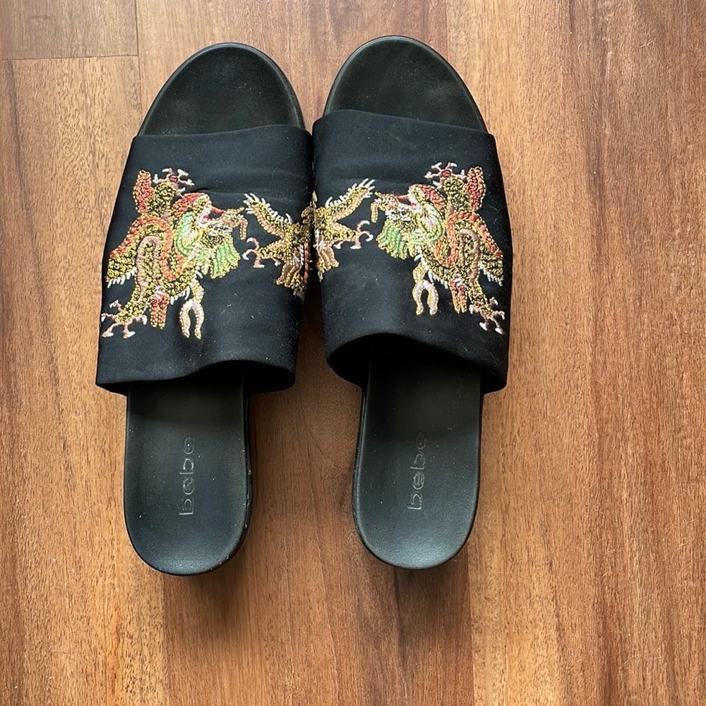 Bebe dragon embroidered black wedge